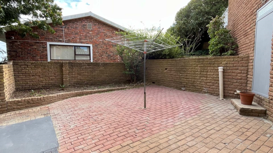 4 Bedroom Property for Sale in Dana Bay Western Cape